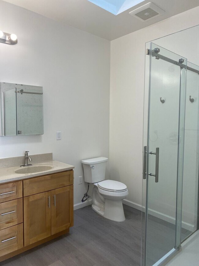 Building Photo - 2406-2408 W Avenue 134th (LO)