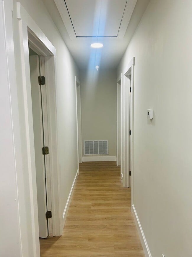 Building Photo - Newly Remodeled Home | Pet-Friendly | Room...