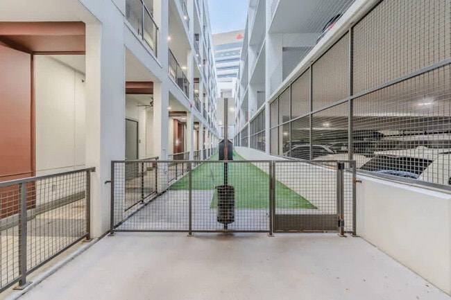 Building Photo - 1250 State St