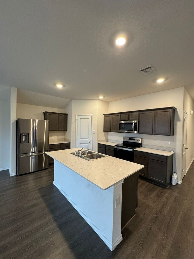 Building Photo - Spacious 4BR House in Aubrey