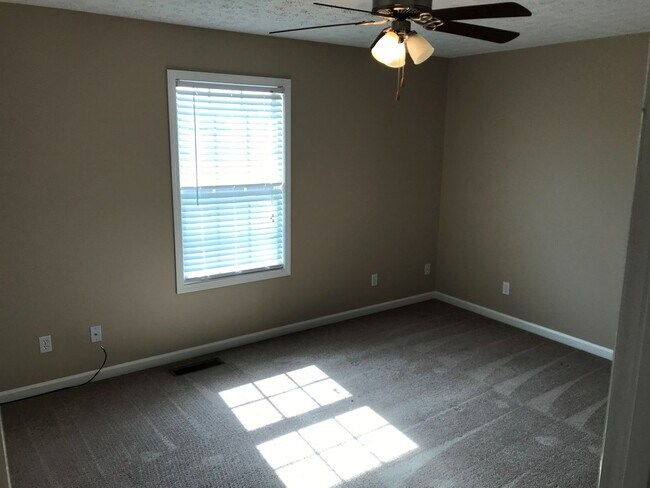 Building Photo - 68-74 Gray Hawk Drive 4-Plex