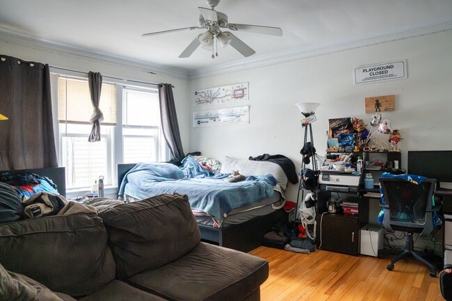 Building Photo - Albany Park - 2 Bed / 1 Bath - Heat Included