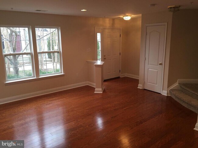 Building Photo - 2122 Darcy Green Pl
