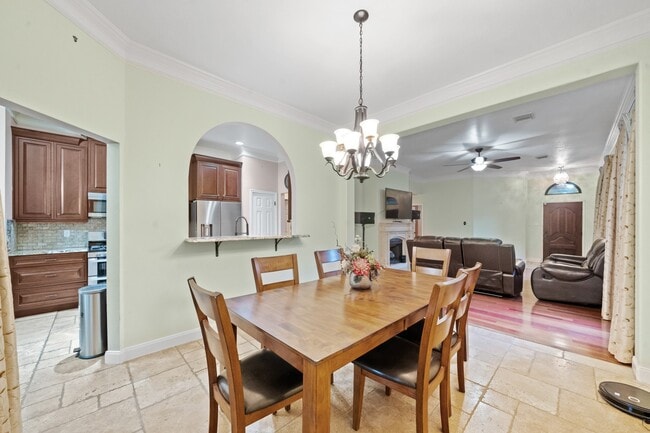 Building Photo - 5102 E Pagewick Dr