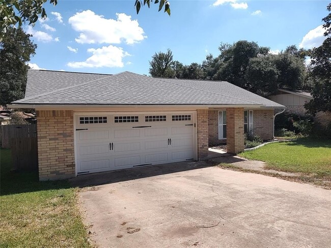 Building Photo - 11701 Shoshone Dr