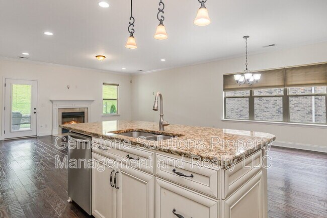 Building Photo - 76 Molly Bright Ln
