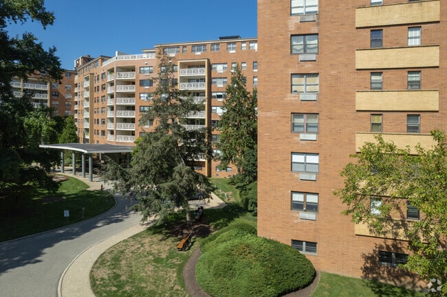 Building Photo - Elkins Park House