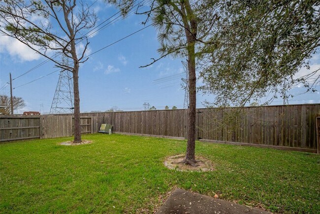 Building Photo - 4510 Sherwood Green Ct