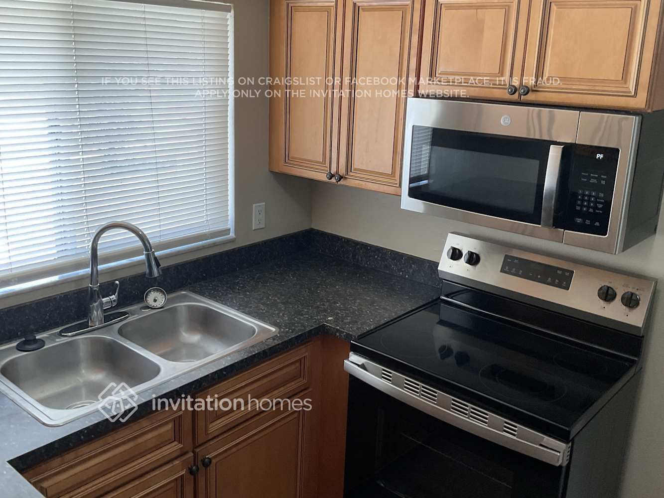 Building Photo - 3208 Saddlebrook Ave