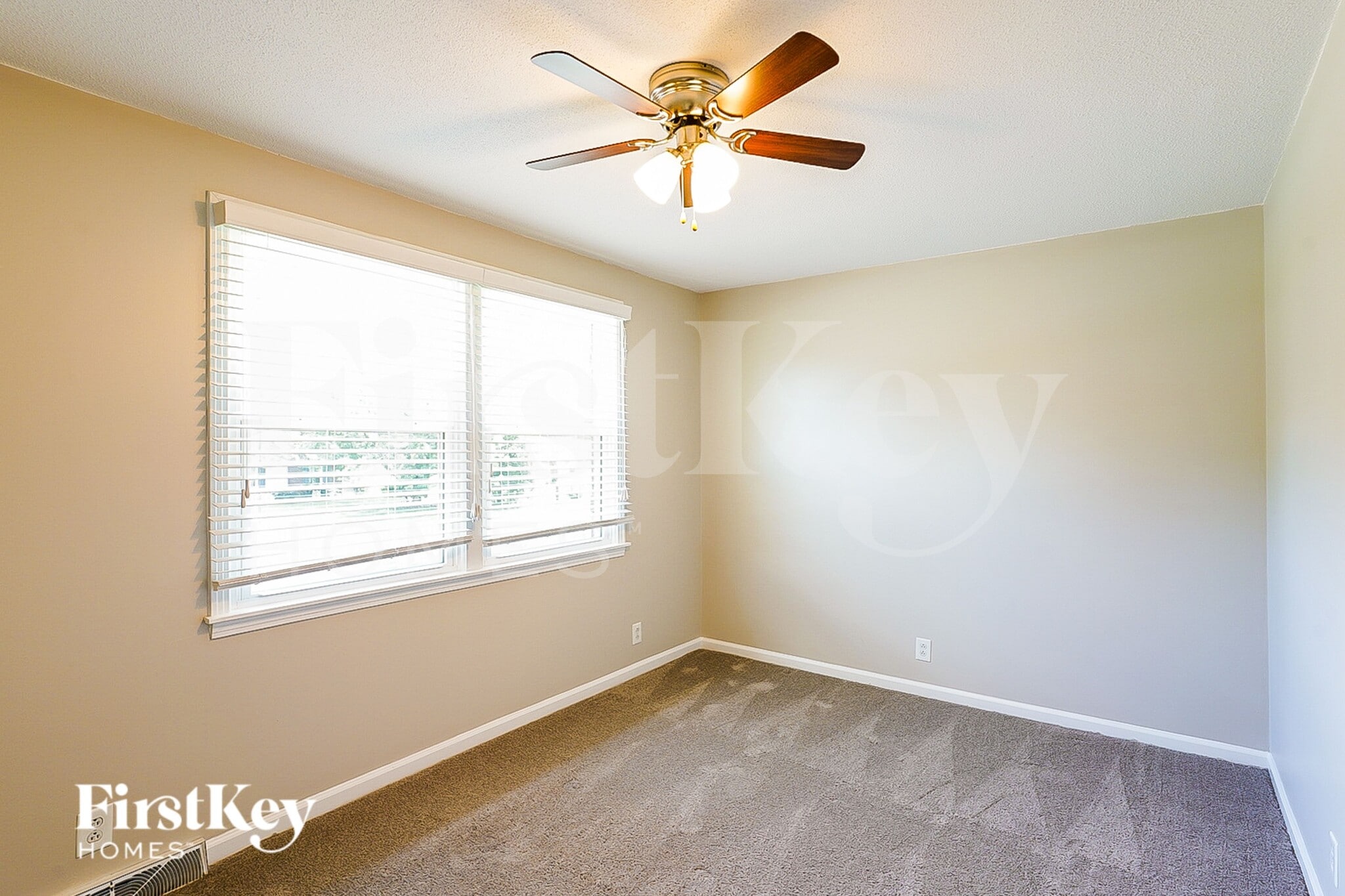 Building Photo - 2270 Provo Dr