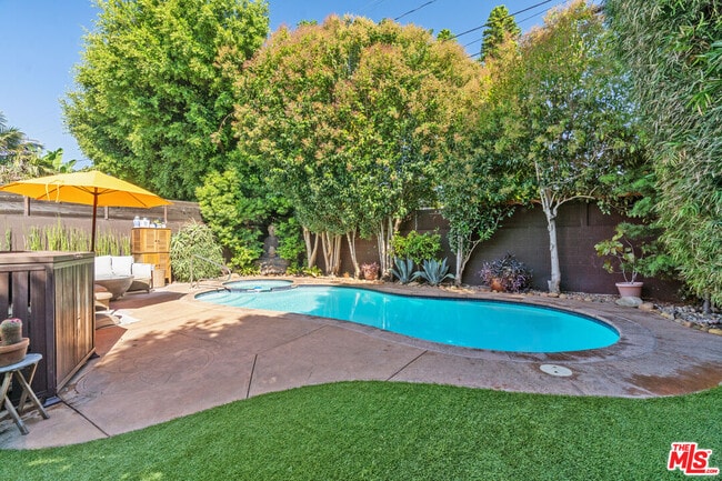 Building Photo - 1954 Federal Ave