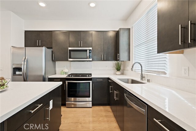 Building Photo - 2700 E Chaucer St