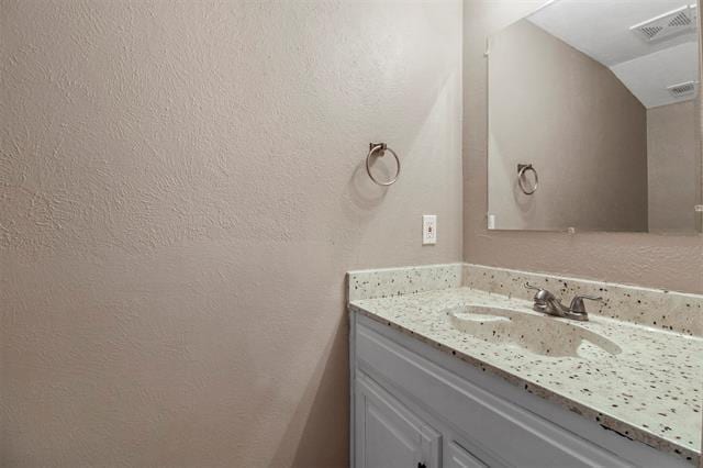 Building Photo - 2425 Lakeview Cir