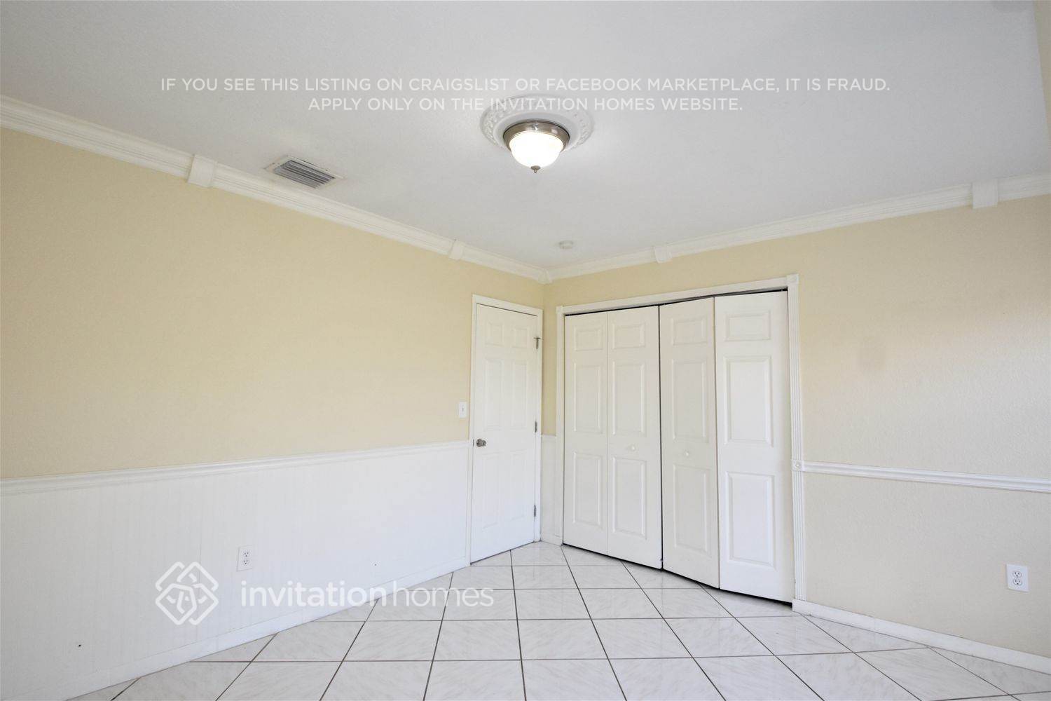 Building Photo - 1095 SW 135th Pl