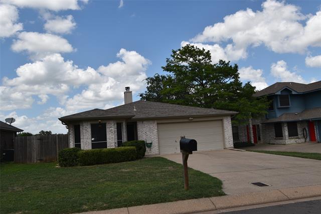 Building Photo - 10220 Maria Dr