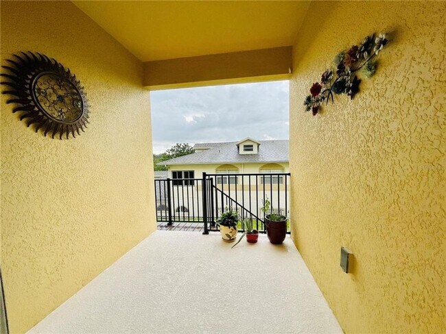 Building Photo - Awesome Townhome for Rent