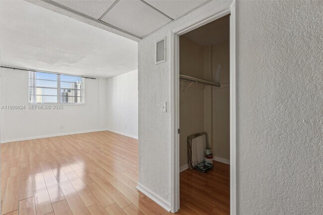 Building Photo - 19390 Collins Ave