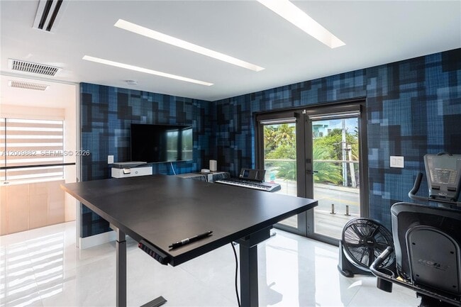 Building Photo - 5601 N Ocean Dr