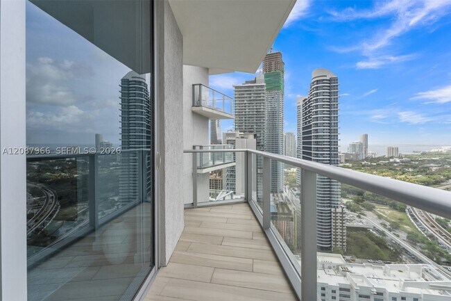 Building Photo - 1100 S Miami Ave
