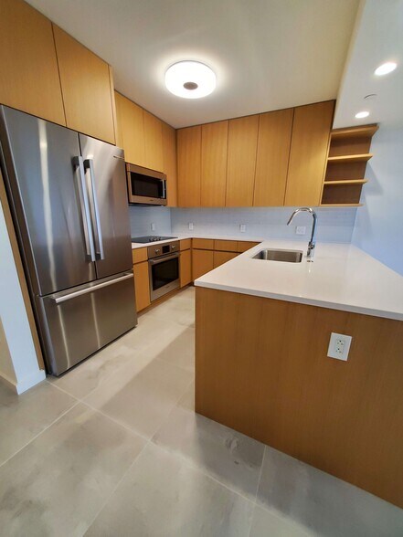 Kitchen - 1388 Kapiolani Blvd