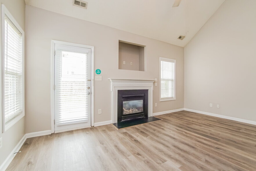 Building Photo - 108 Acropolis Pl