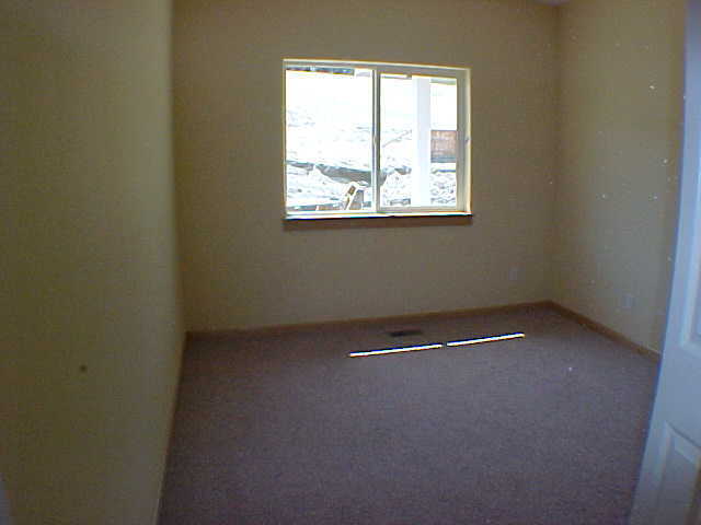 Building Photo - 482