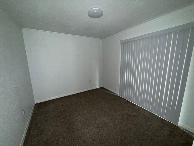 Building Photo - Spacious 2/2 in SW Gainesville – W/D Included & Ready 2/1/26!