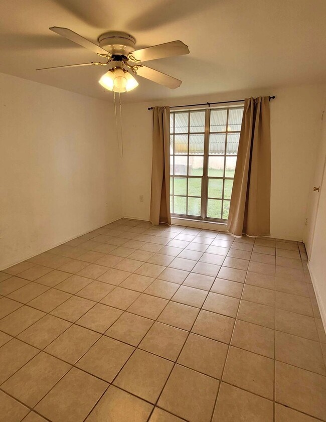 Building Photo - 12411 Partridge Hill Row