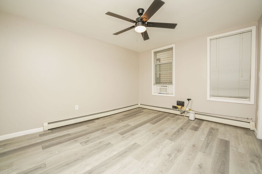 bedroom 2 - 341 Summer Ave