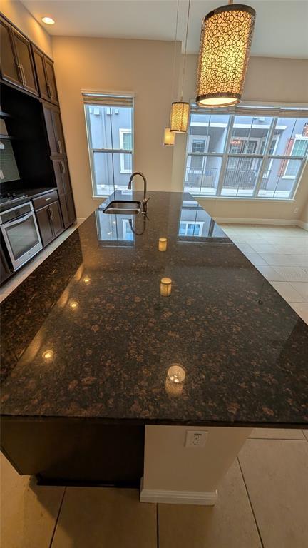 Building Photo - 584 Scotia Pl