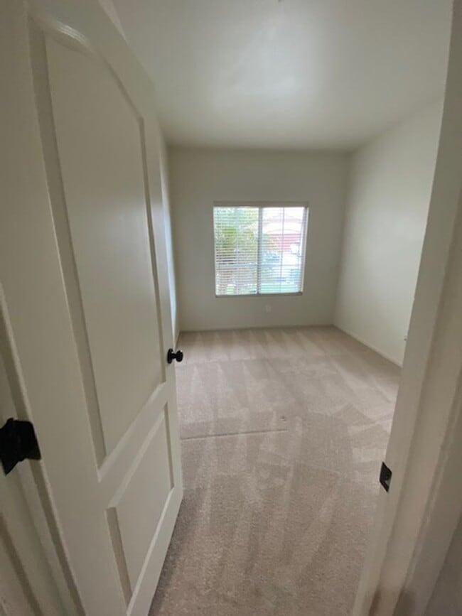 Building Photo - LAS PALMAS II 3 BED/ 2 BATH HOUSE FOR RENT