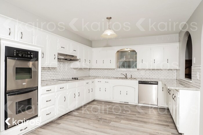 Building Photo - 2501 SW 91st St