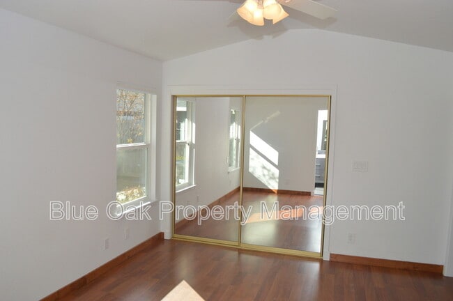 Building Photo - 62 Plumwood Ct