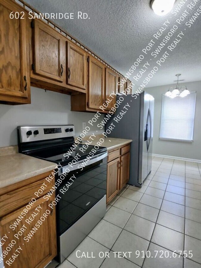 Building Photo - 602 Sand Ridge Rd