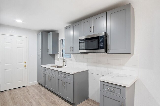 Building Photo - 4808 Terry St