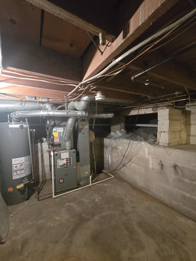 Building Photo - 526 Martinson N