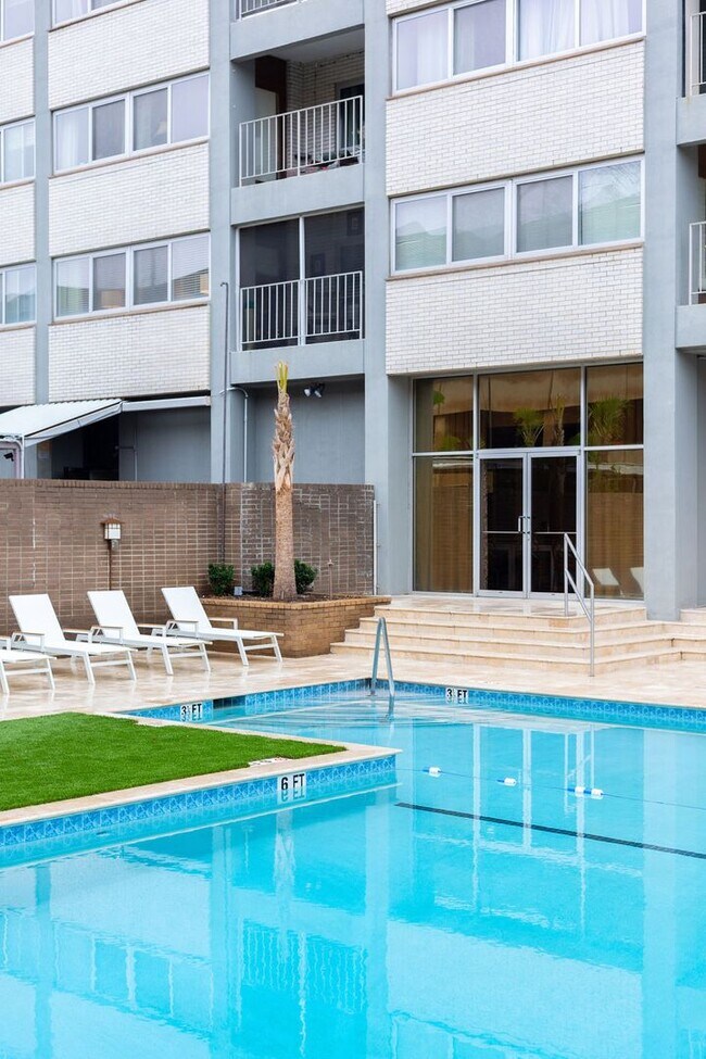 Building Photo - sp182