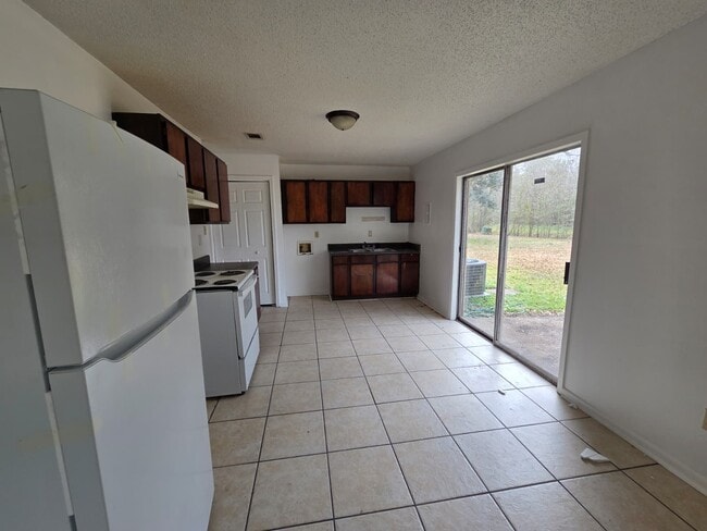 Building Photo - 4119 Karen St