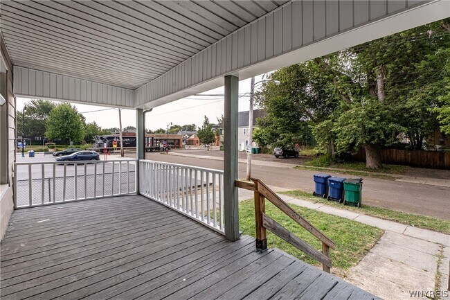 Building Photo - 212 Lockwood Ave