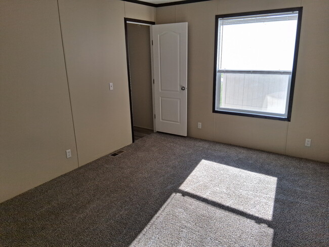 Building Photo - 6040 Georgia