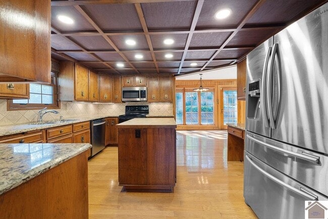 Building Photo - 51 Martin Cir