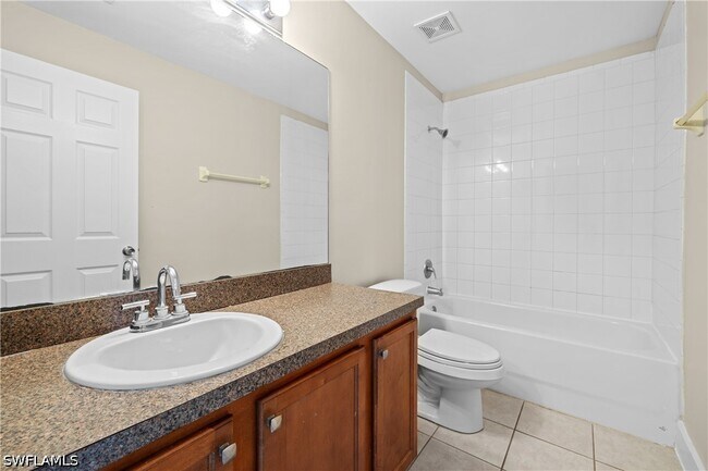 Building Photo - 909 Jaguar Blvd