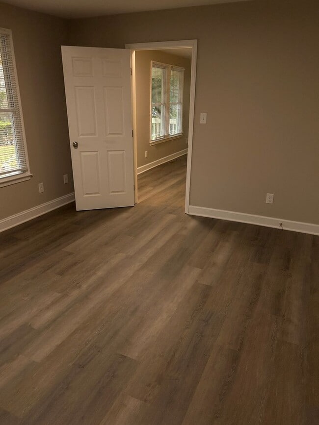 Building Photo - 416 Ross St