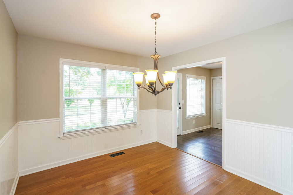 Building Photo - 2817 Sutherland Dr