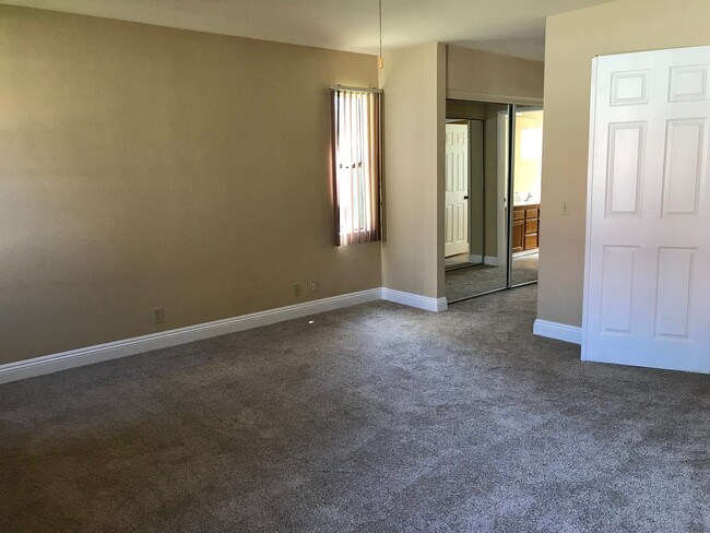 Building Photo - 3 Bed 2 Bath House in El Cajon - Brand New...