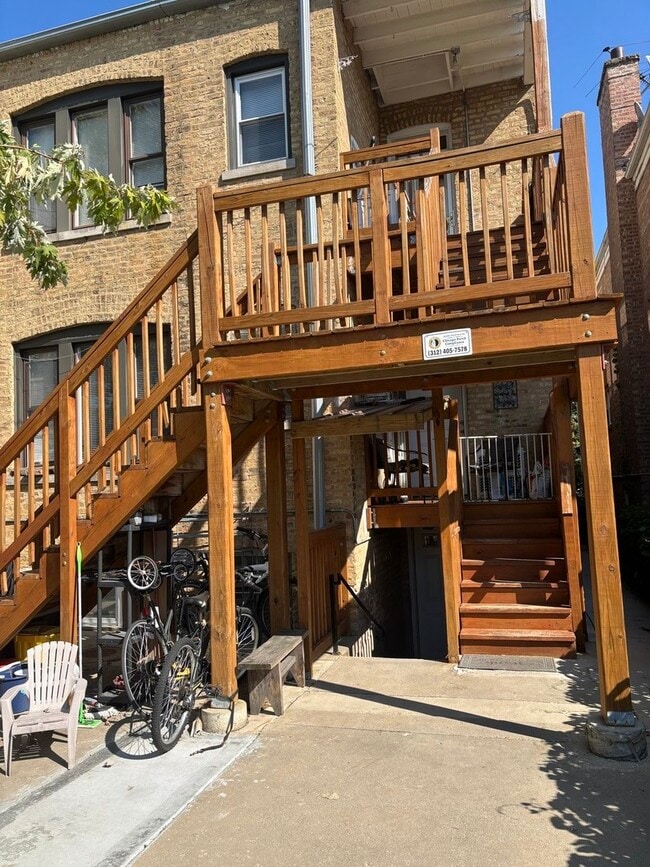 Building Photo - 2824 N Kolmar Ave