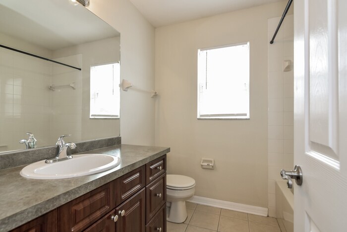 Building Photo - 5921 Cape Loop