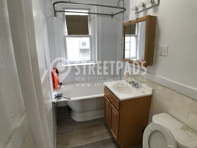 Building Photo - 1 bedroom in Boston MA 02215