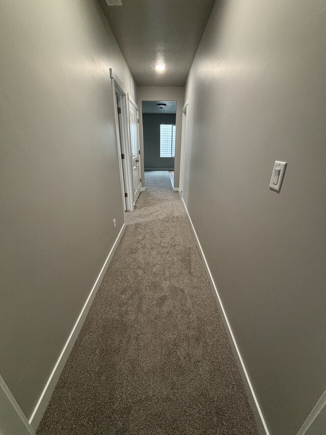 Building Photo - 5375 N Sulley Way