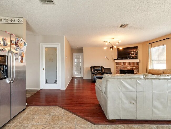 Building Photo - 1435 Greenbrook Dr